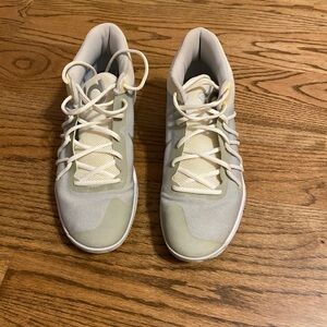 Nike (KD) Basketball Shoes - White and Gray